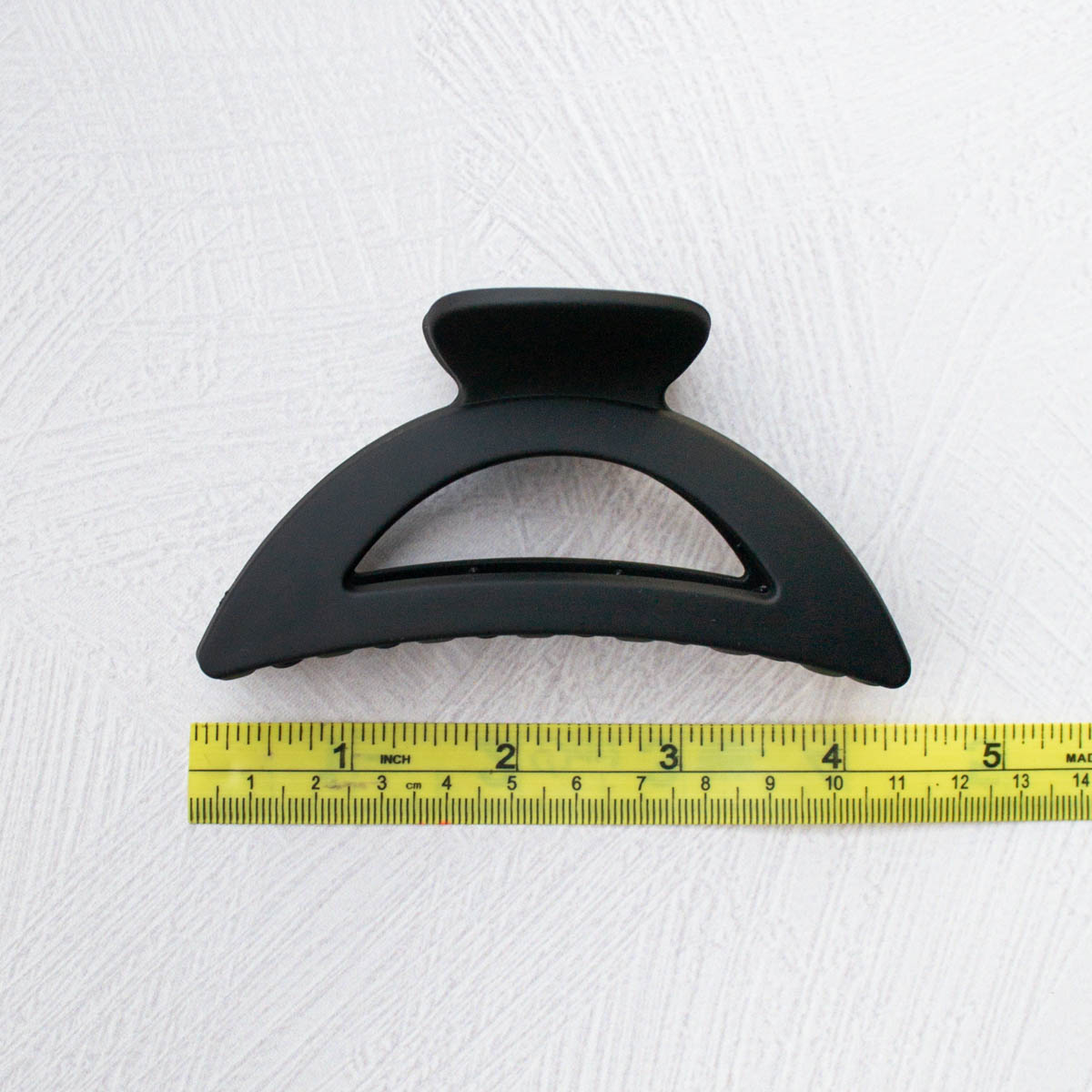 Matte Dix Cup Hair Clip
