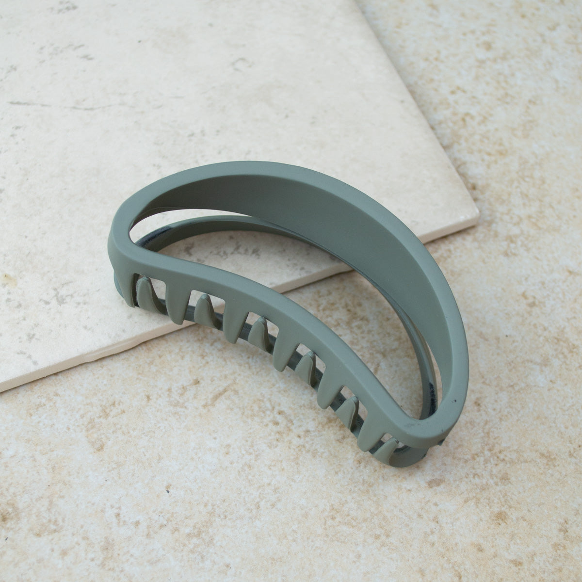 Bean Hair Claw Clip