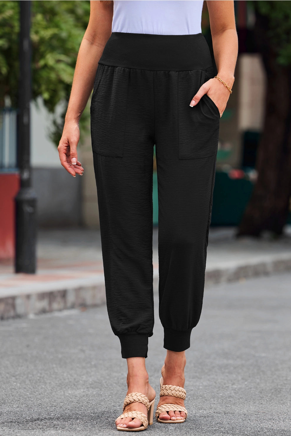 Black Pocketed Casual Jogger